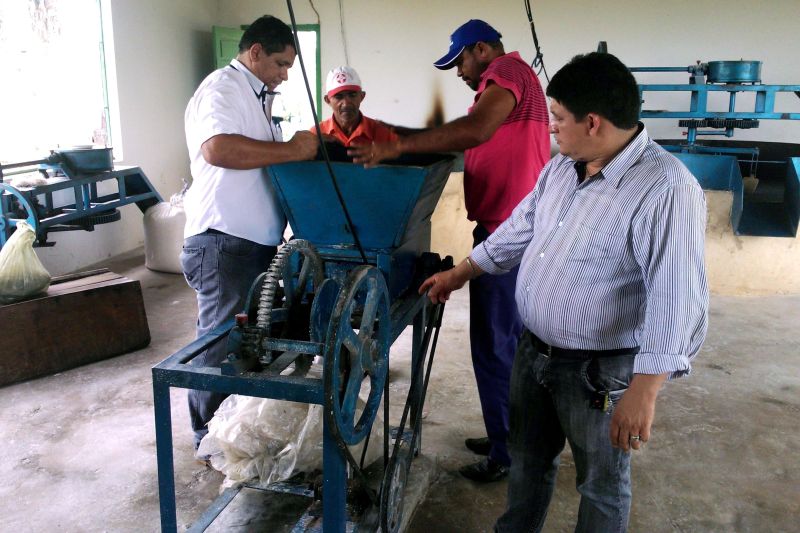 notícia: Casa de Farinha aumenta a renda de famílias no município de Piçarra