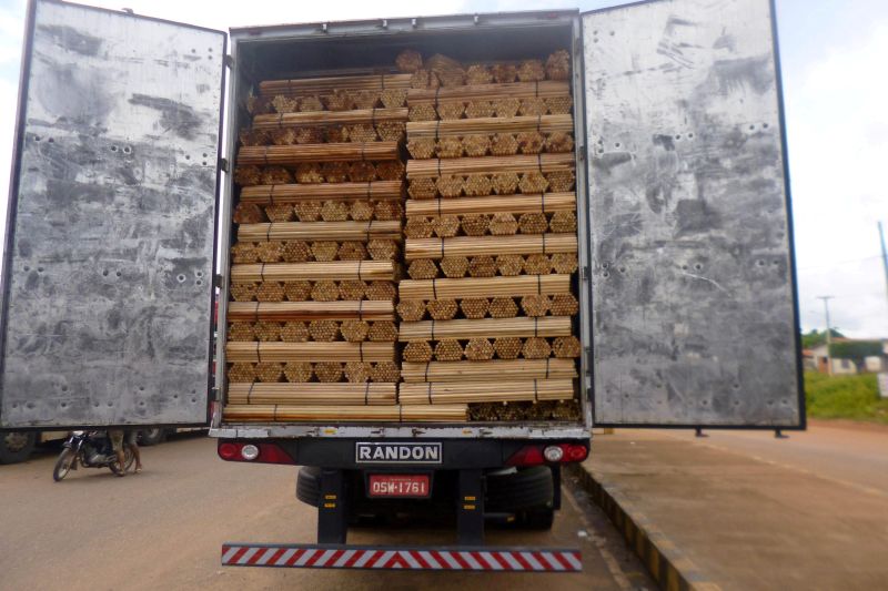 notícia: Sefa apreende no Itinga carga de produtos oriunda do Amapá