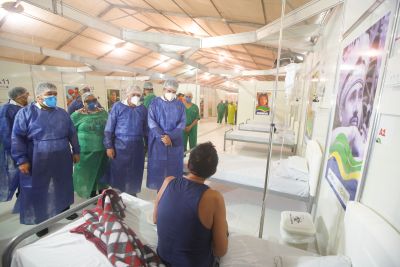 galeria: Governador acompanha atendimentos no Hospital de campanha de Santarém