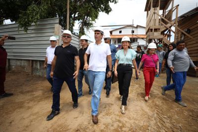 notícia: Governador inspeciona obras iniciais do Hospital Municipal Menino Jesus, em Oriximiná