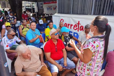 notícia: Trabalhadores e clientes do Ver-o-Peso participam da 'Ação de Saúde Nas Feiras'