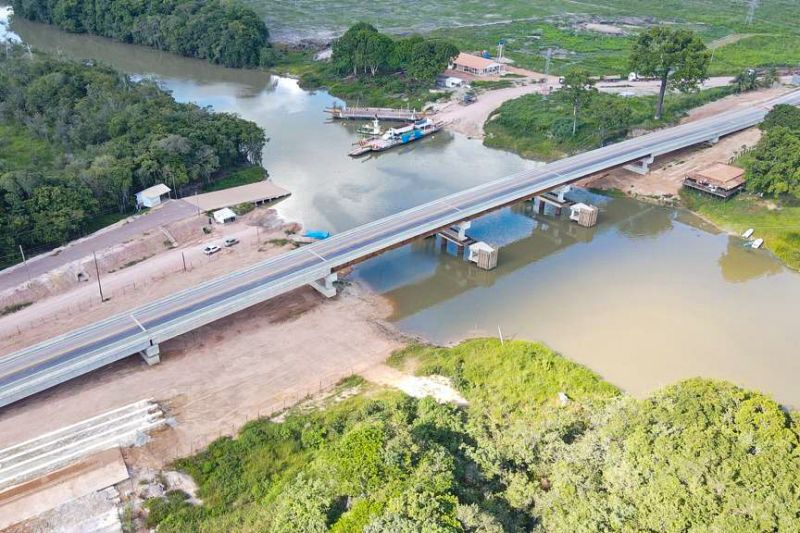 Ponte sobre o Rio Acará