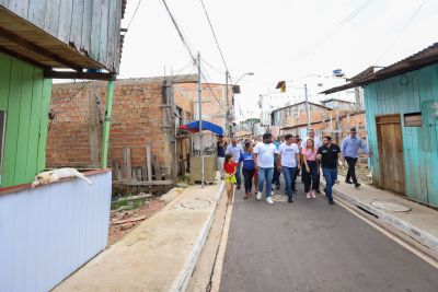 notícia: Governo do Estado garante ruas asfaltadas e sinalizadas no bairro do Curió-Utinga, em Belém