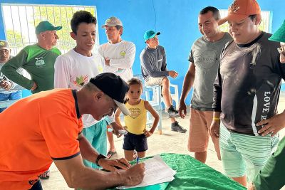 notícia: Semas homologa acordo de pesca e beneficia famílias em cinco comunidades de Oriximiná