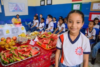 notícia: Escola Estadual realiza sensibilização com estudantes para promoção da alimentação saudável 