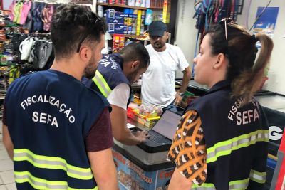 notícia: Em conjunto com a Polícia Militar, Sefa fiscaliza estabelecimentos comerciais em Castanhal