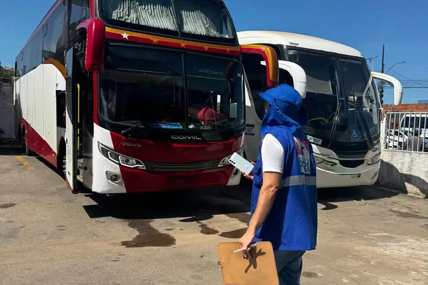 Ônibus apreendido em Parauapebas