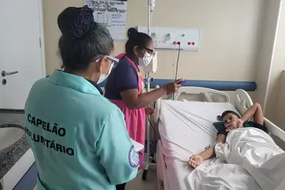 notícia: Serviço de Capelania garante apoio espiritual no Pronto-Socorro Dr.Roberto Macedo 