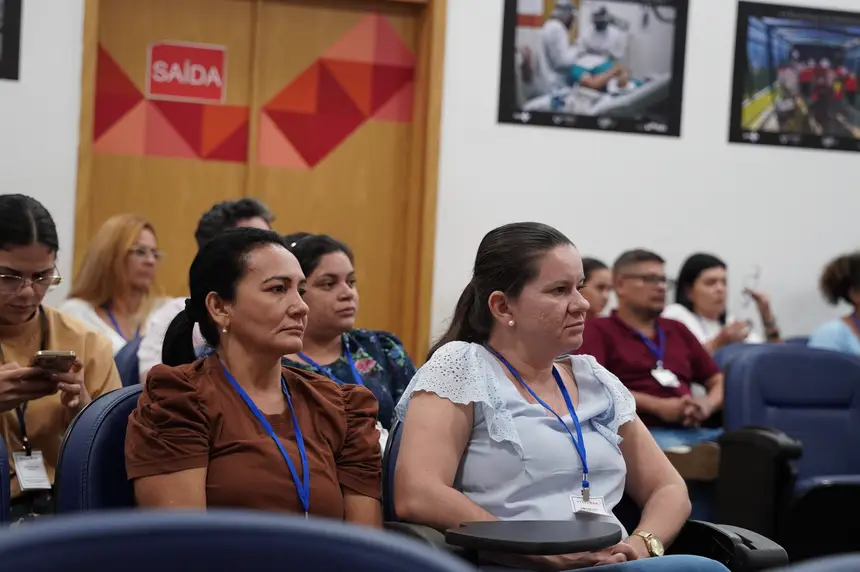 Participantes do Eixo Formativo no auditório do CIIR
