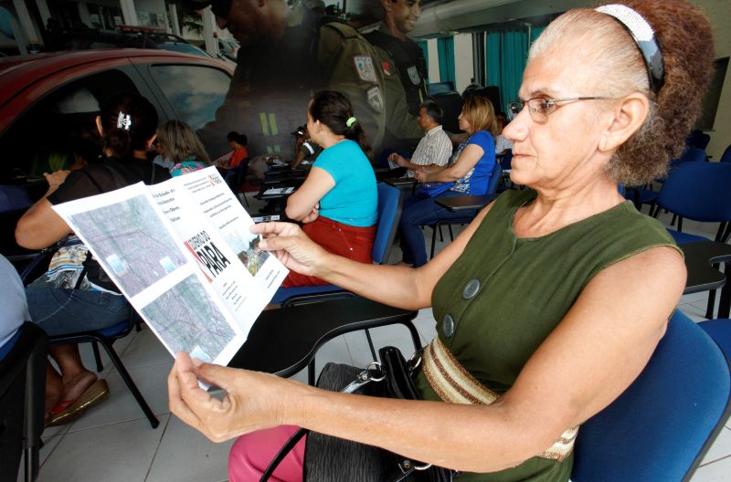 notícia: Sedop promove trabalho social com moradores da Avenida Independência
