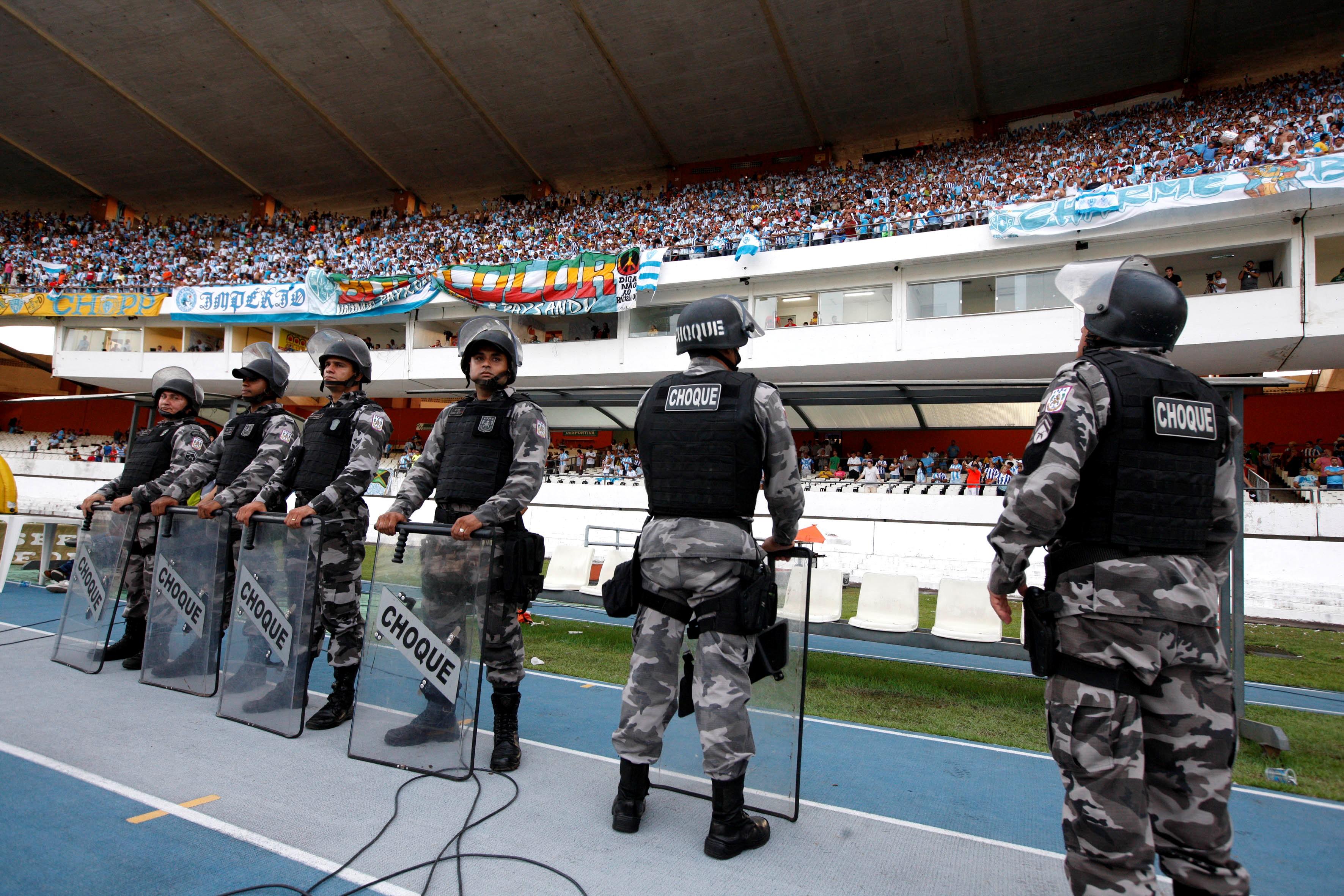 Policiamento reforçado garantiu segurança durante clássico do