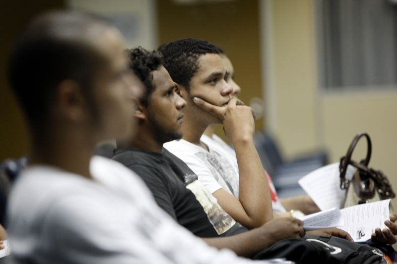 notícia: Mais de 80 mil estudantes da rede estadual devem fazer o Enem