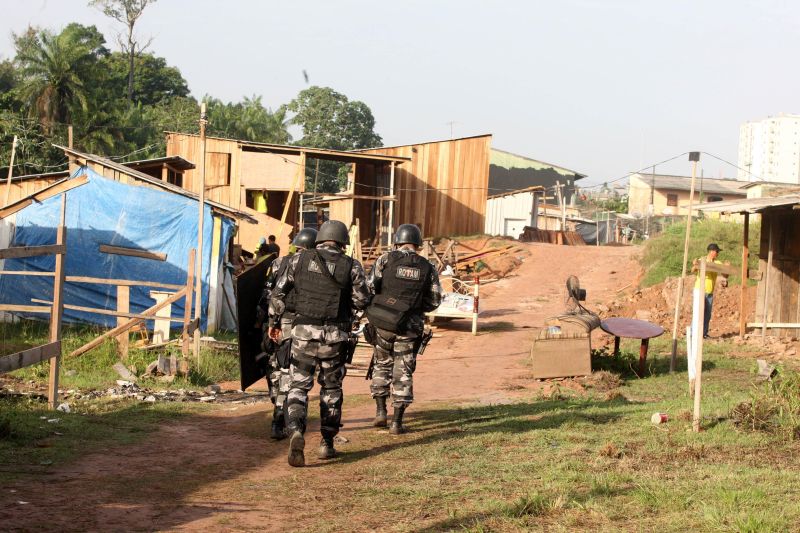 notícia: Desocupação em terreno no Satélite segue com tranquilidade