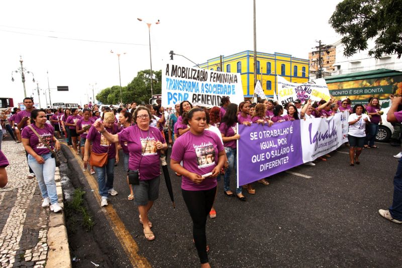 notícia: Caminhada abre comemorações do governo pelo Dia das Mulheres