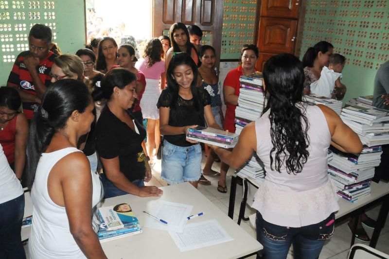 notícia: Escola São Pedro, em Icoaraci, recebe alunos e pais no Dia da Super Acolhida