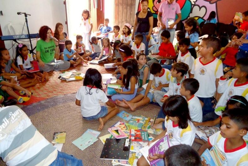 notícia: Fundação Cultural incentiva a leitura pelo interior do Pará