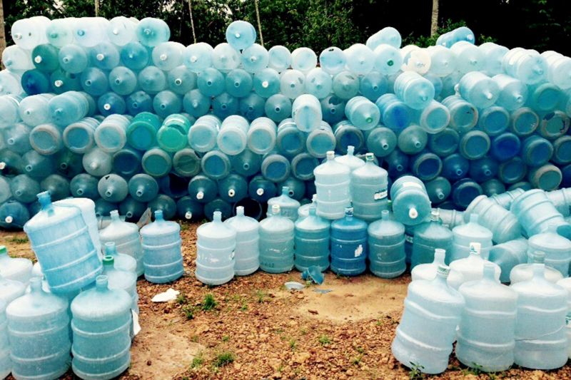 notícia: Polícia apura irregularidades em empresa clandestina de água mineral