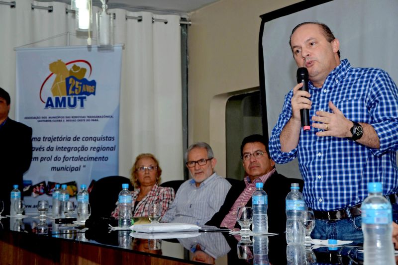 notícia: Seduc defende controle de gastos na educação no oeste do Pará