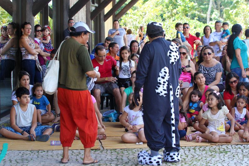 notícia: Espetáculo "Um mundo sem sujeira" abre programação de férias no Mangal