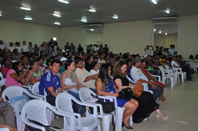 notícia: Cohab entrega Cheque Moradia a 74 famílias em Ananindeua