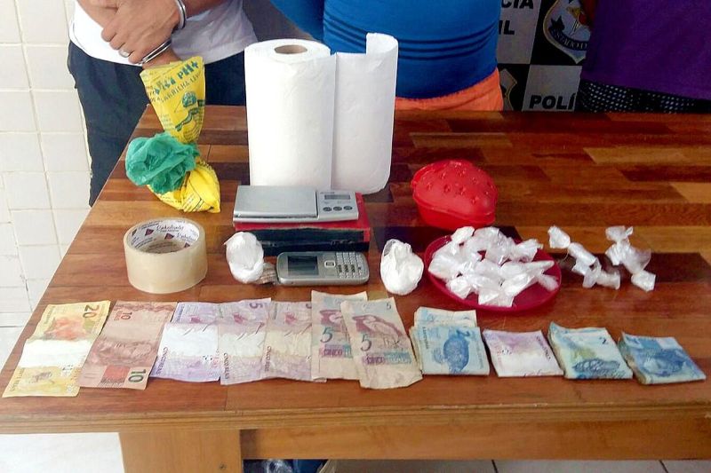 notícia: Polícia Civil prende 13 pessoas por envolvimento com o tráfico de drogas em Curuçá