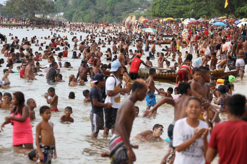 notícia: Outeiro recebe milhares de veranistas no terceiro domingo de julho