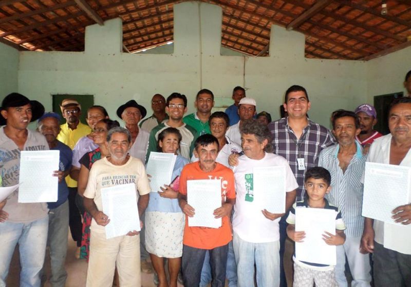 notícia: Agricultores familiares de Paragominas recebem Cadastro Ambiental Rural da Emater