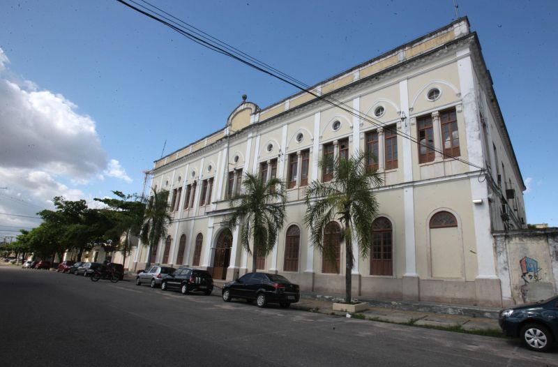 notícia: Bolsas de incentivo evitam a evasão escolar na Universidade do Estado do Pará
