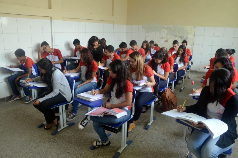 notícia: Estudantes da rede estadual farão simulados do ENEM