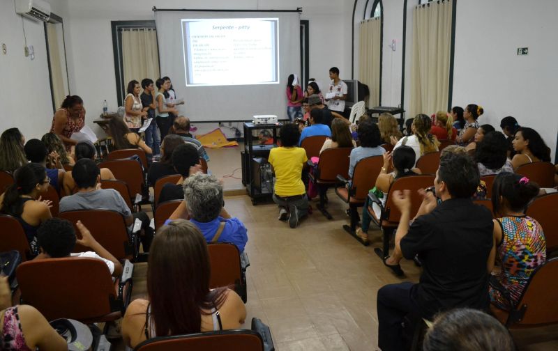 notícia: Escritores participam do projeto “Primeiras Leituras” na Casa da Linguagem