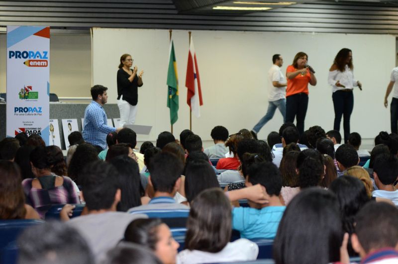 notícia: Pro Paz Enem leva 2 mil estudantes ao Centur