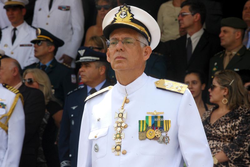 notícia: Vice-governador participa de cerimônia de posse do 4º Distrito Naval
