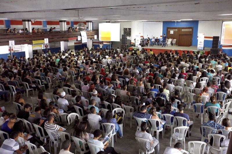 notícia: Aulão do Pro Paz Enem reúne centenas de estudantes no Pará Clube