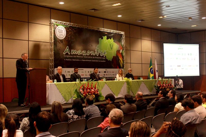 notícia: Adepará participa da mesa de abertura do Amazonvet 2015