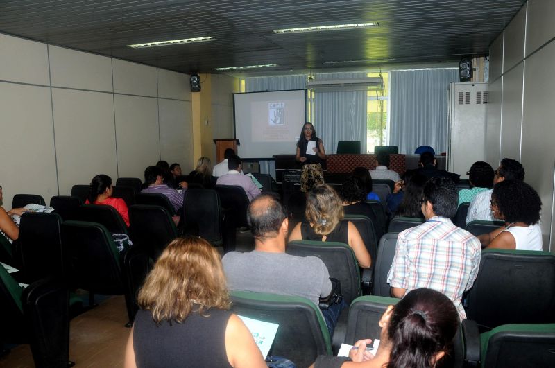 notícia: Professores da Rede recebem aula inaugural do projeto "Afro Pará"