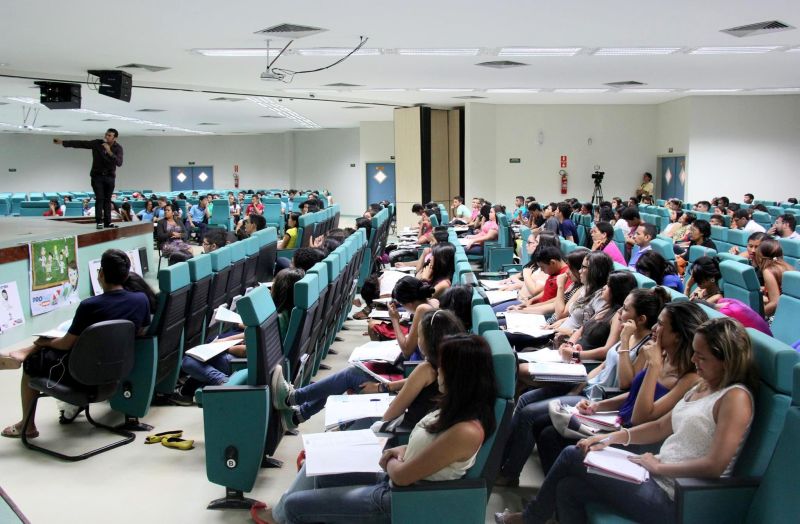 notícia: Estudantes da Região do Tapajós recebem aulão do Pro Paz Enem