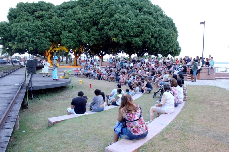 notícia: Teatro ao ar livre retrata festa do Círio de Nazaré na Estação das Docas