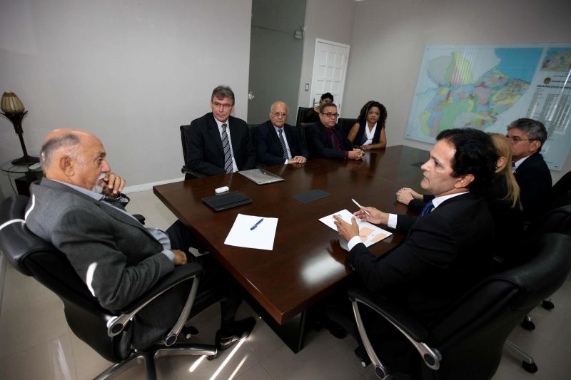 notícia: Governador Simão Jatene se reúne com a diretoria do Sindifisco Pará