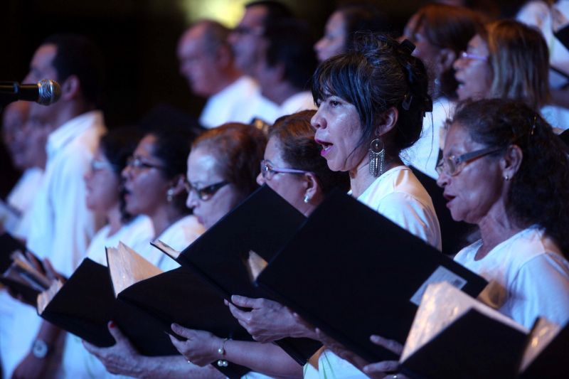notícia: Devotos prestigiam concerto 'Um canto para Maria' em Castanhal