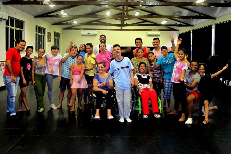 notícia: Fundação Cultural do Pará encerra oficina de dança inclusiva na Casa das Artes