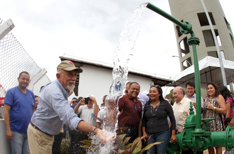 notícia: Novo sistema leva água potável para 1,6 mil famílias em Marituba