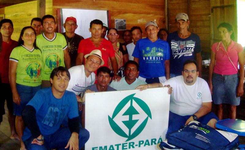 notícia: Emater faz entrega de Cadastros Ambientais Rurais em Gurupá