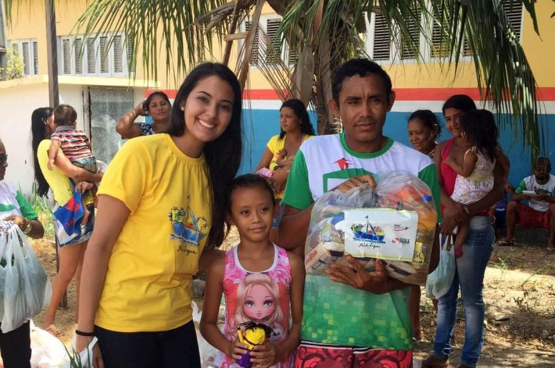 notícia: Ação solidária leva cestas básicas à comunidades de Salinópolis