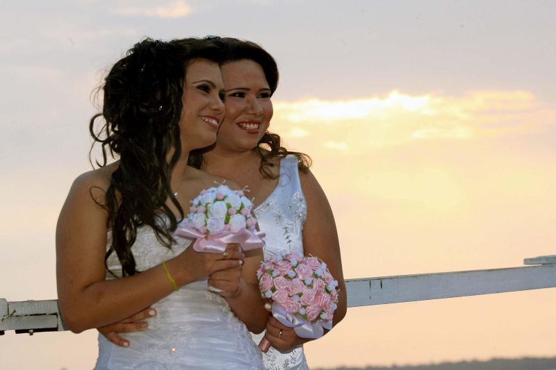 notícia: Cerimônia de casamento homoafetivo assegura direitos à comunidade LGBT
