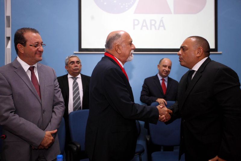notícia: Governador Simão Jatene recebe a mais alta honraria da OAB Pará