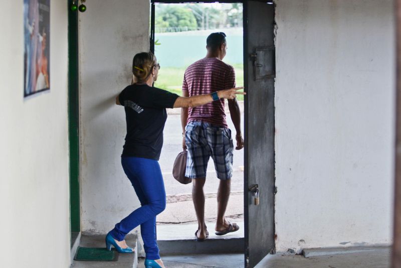notícia: Detentos são beneficiados pela Justiça para a saída temporária de fim de ano