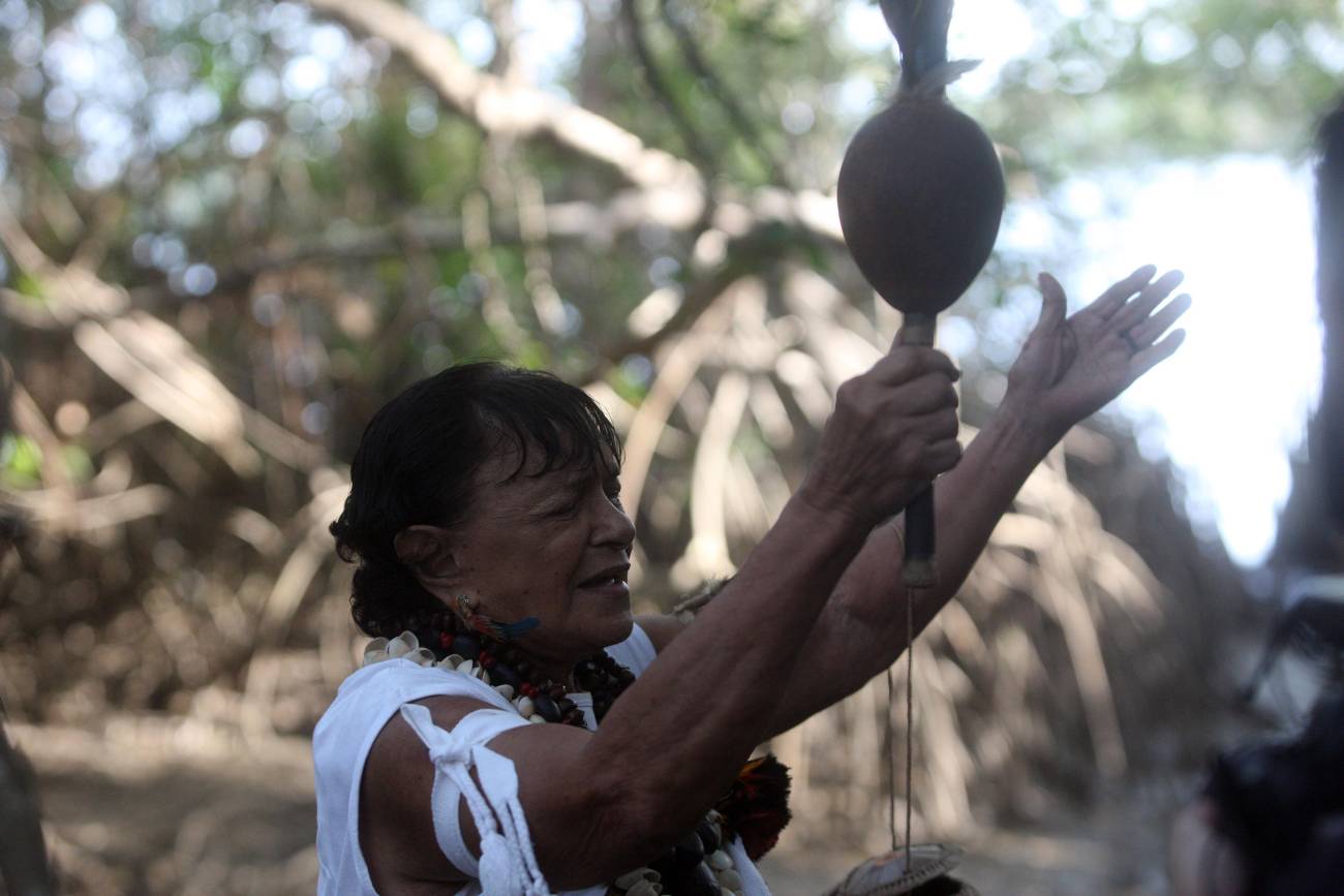 O Mundo Místico dos Caruanas da Ilha do Marajó - Zeneida Lima