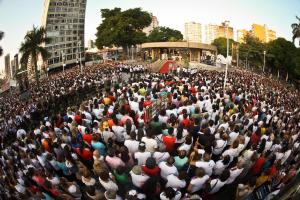 notícia: Recírio reúne 50 mil na despedida a Nossa Senhora de Nazaré
