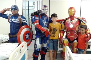 notícia: Super-heróis participam da campanha pela doação de sangue