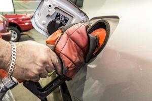 notícia: Preço médio dos combustíveis será realinhado neste sábado